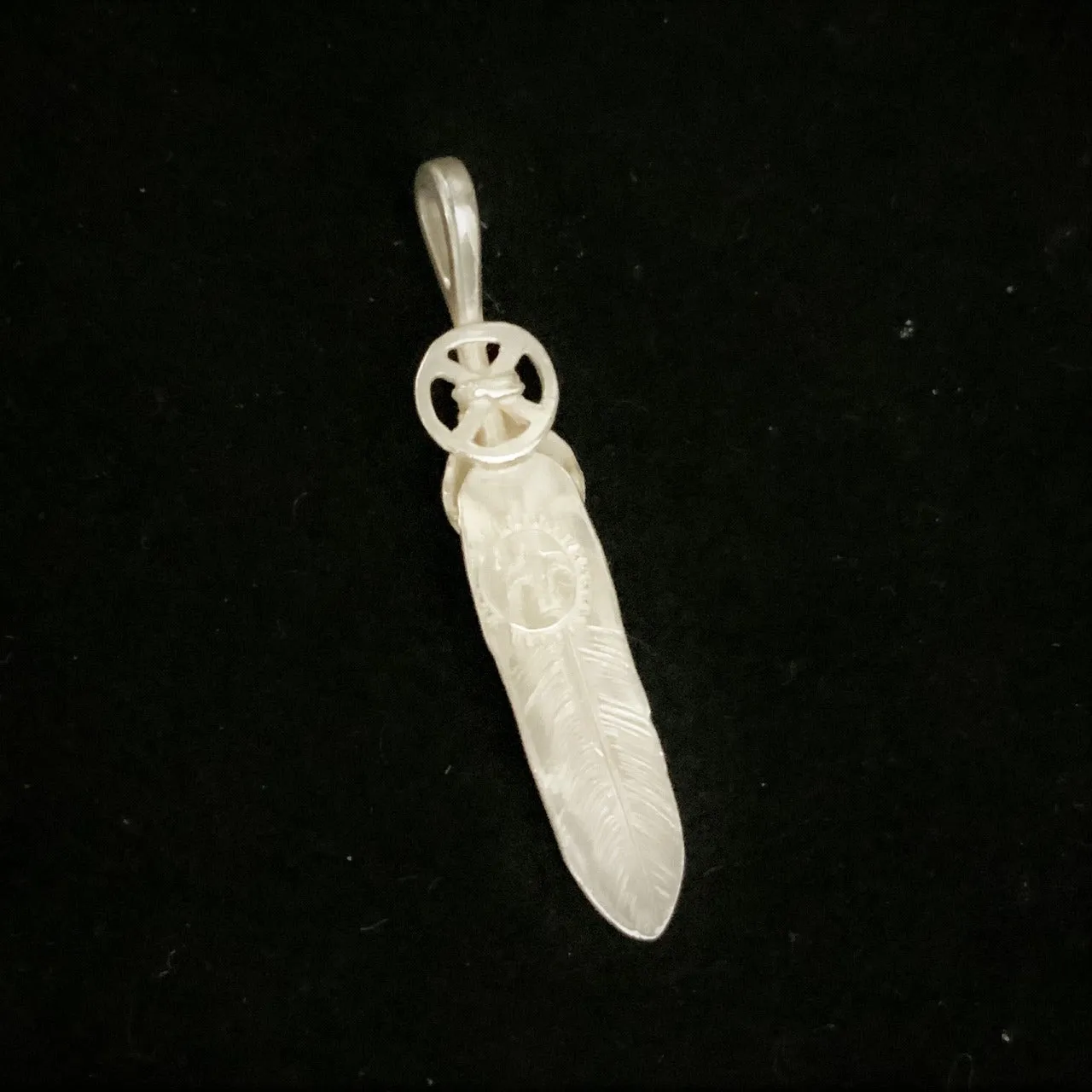 Silver Heart Wheel Feather (S) / Brand New